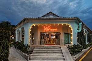 Fachada de la propiedad