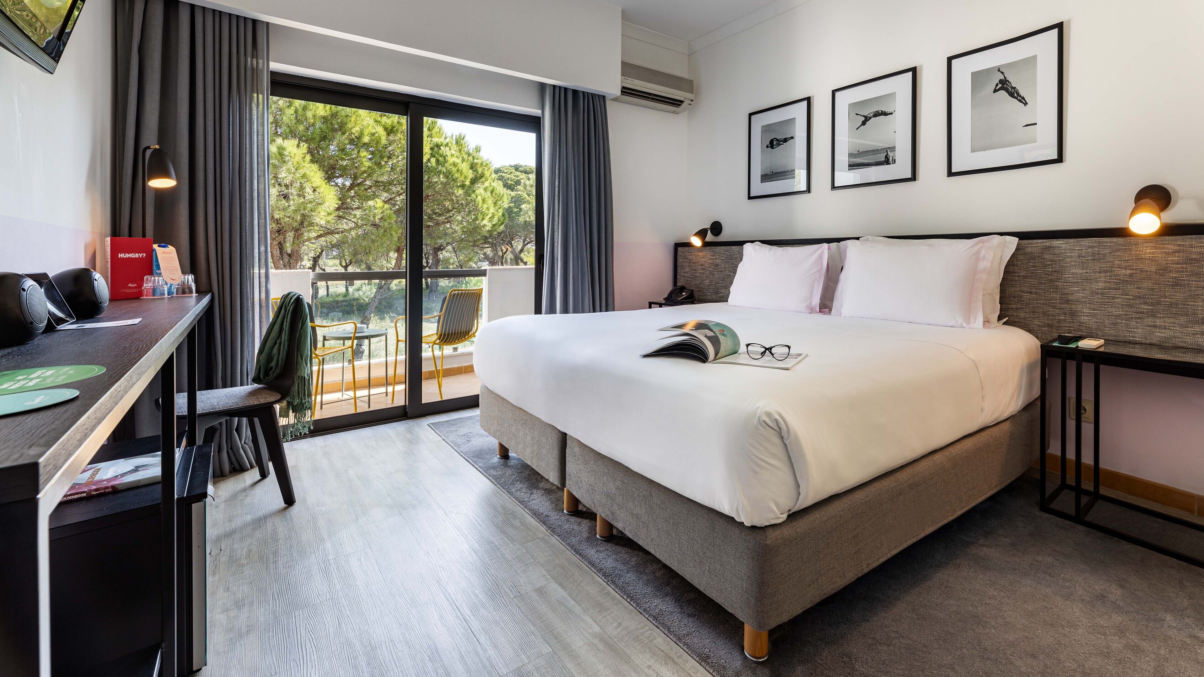 standard double or twin room | egyptian cotton sheets, premium bedding, pillow-top beds, minibar