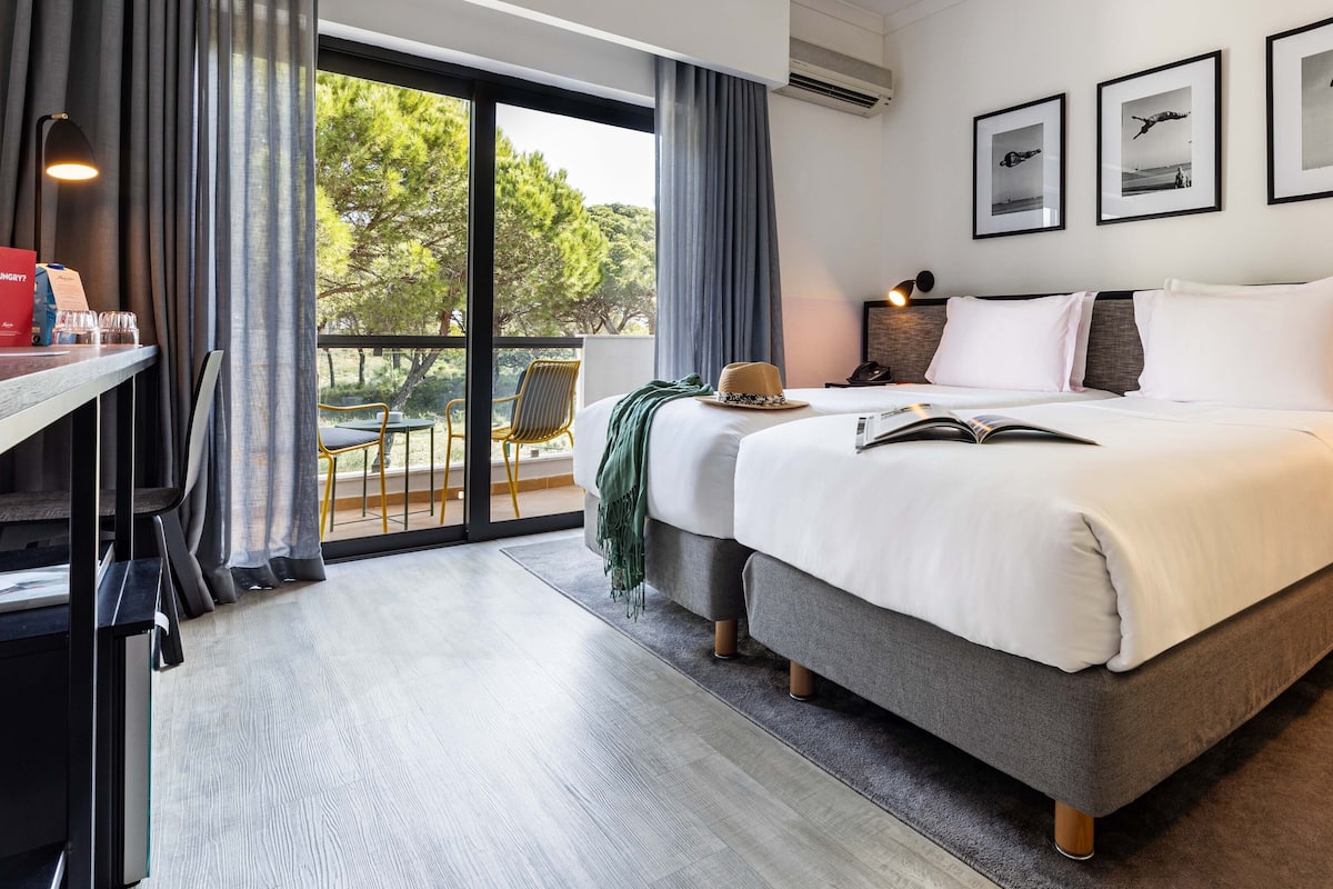 Standard Double or Twin Room | Egyptian cotton sheets, premium bedding, pillowtop beds, minibar