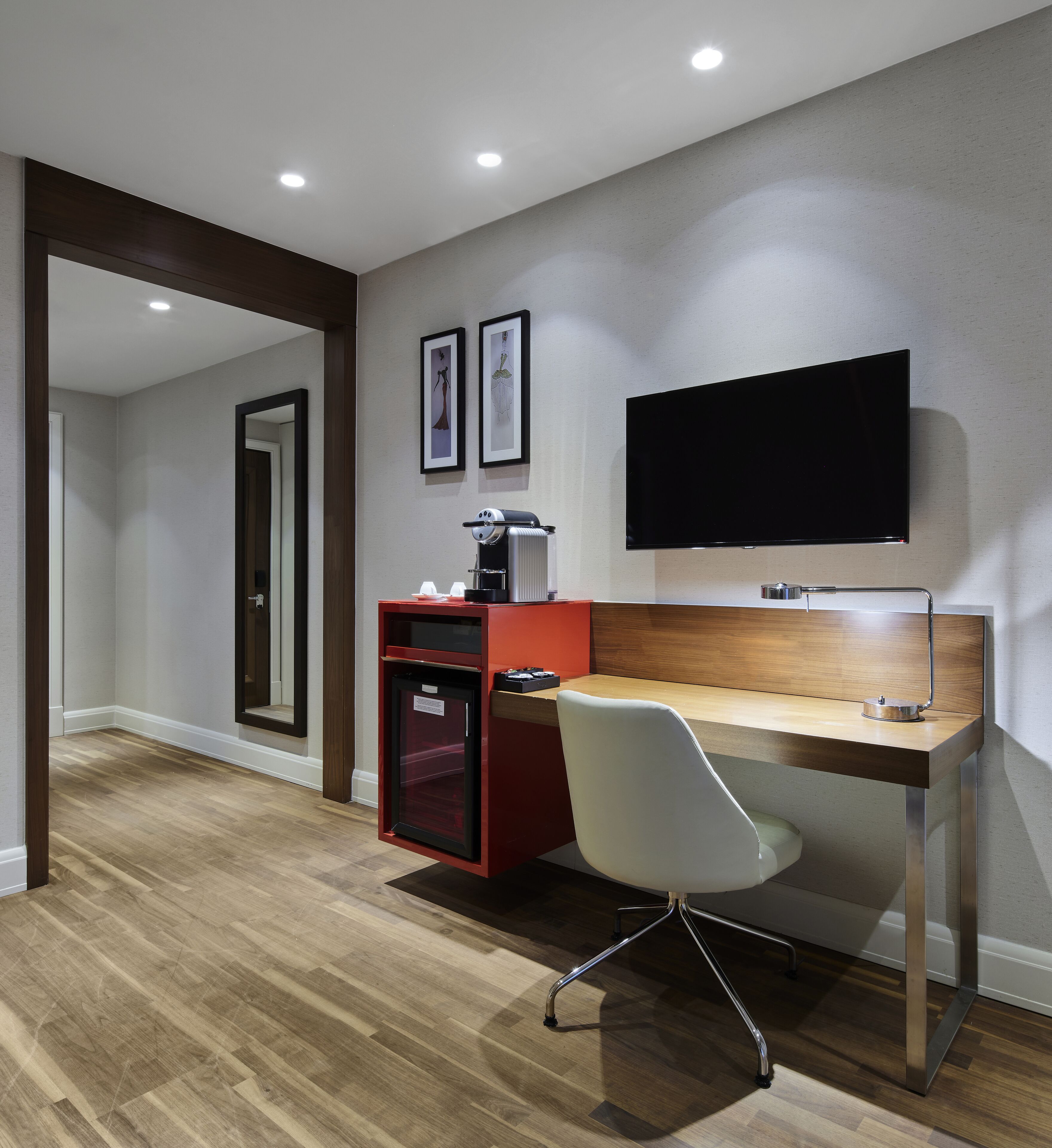 titanic duplex suite | 1 bedroom, premium bedding, minibar, in-room safe