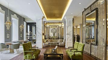 Sala de estar en el lobby