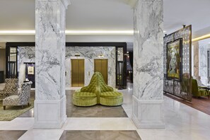 Lobby sitting area - TITANIC Gendarmenmarkt Berlin (Berlin)