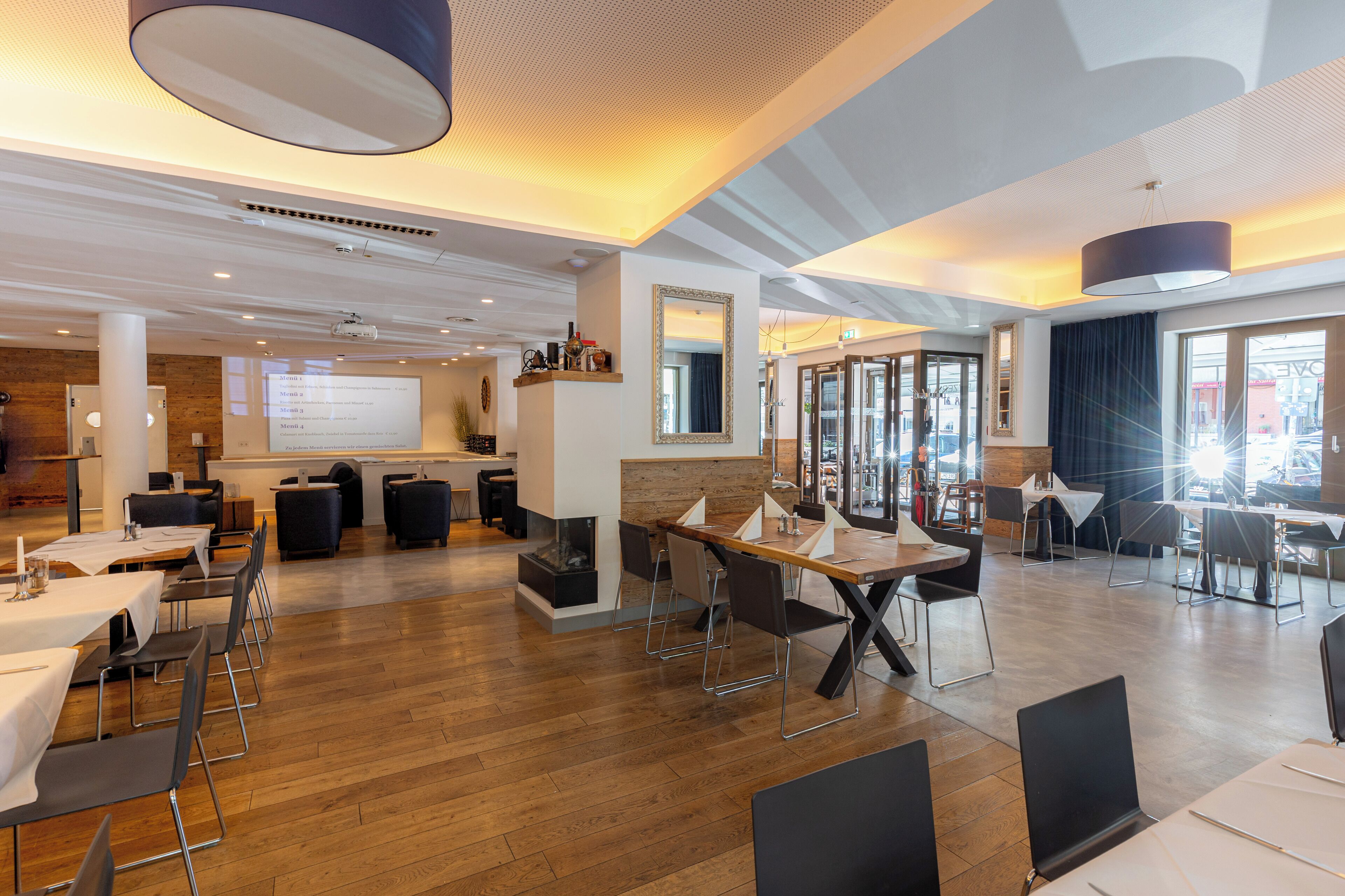 Frühstück, Mittagessen, Abendessen, italienische Küche 