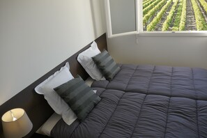 3 bedrooms, premium bedding, desk, laptop workspace