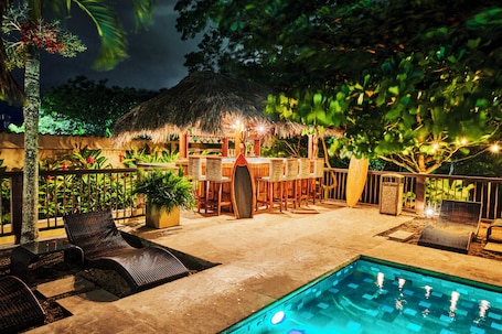 Poolside bar. Lombok Hotel Spa