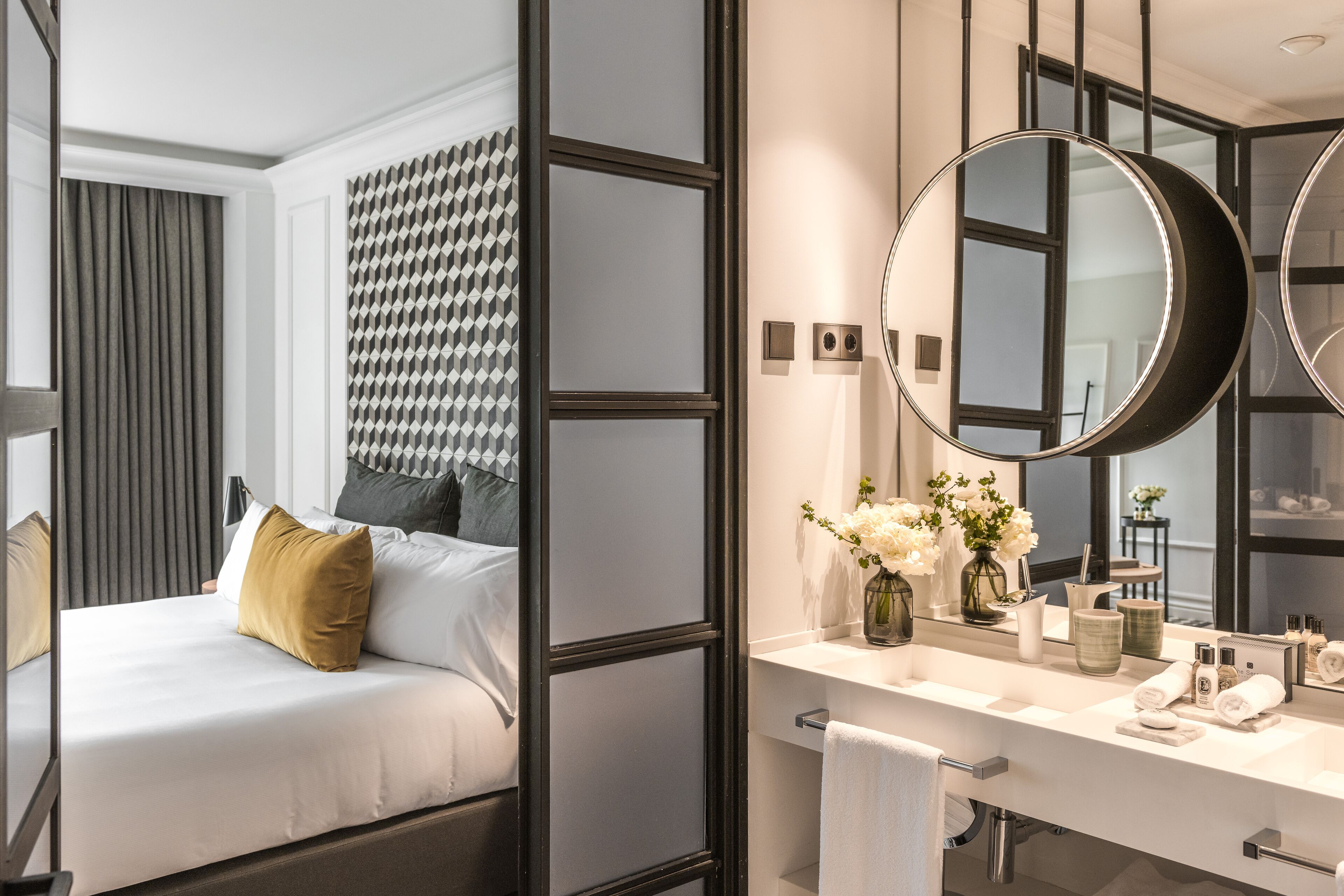 junior suite marina | bathroom | eco-friendly toiletries, hair dryer, bathrobes, slippers