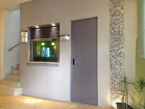 Check-in/check-out kiosk