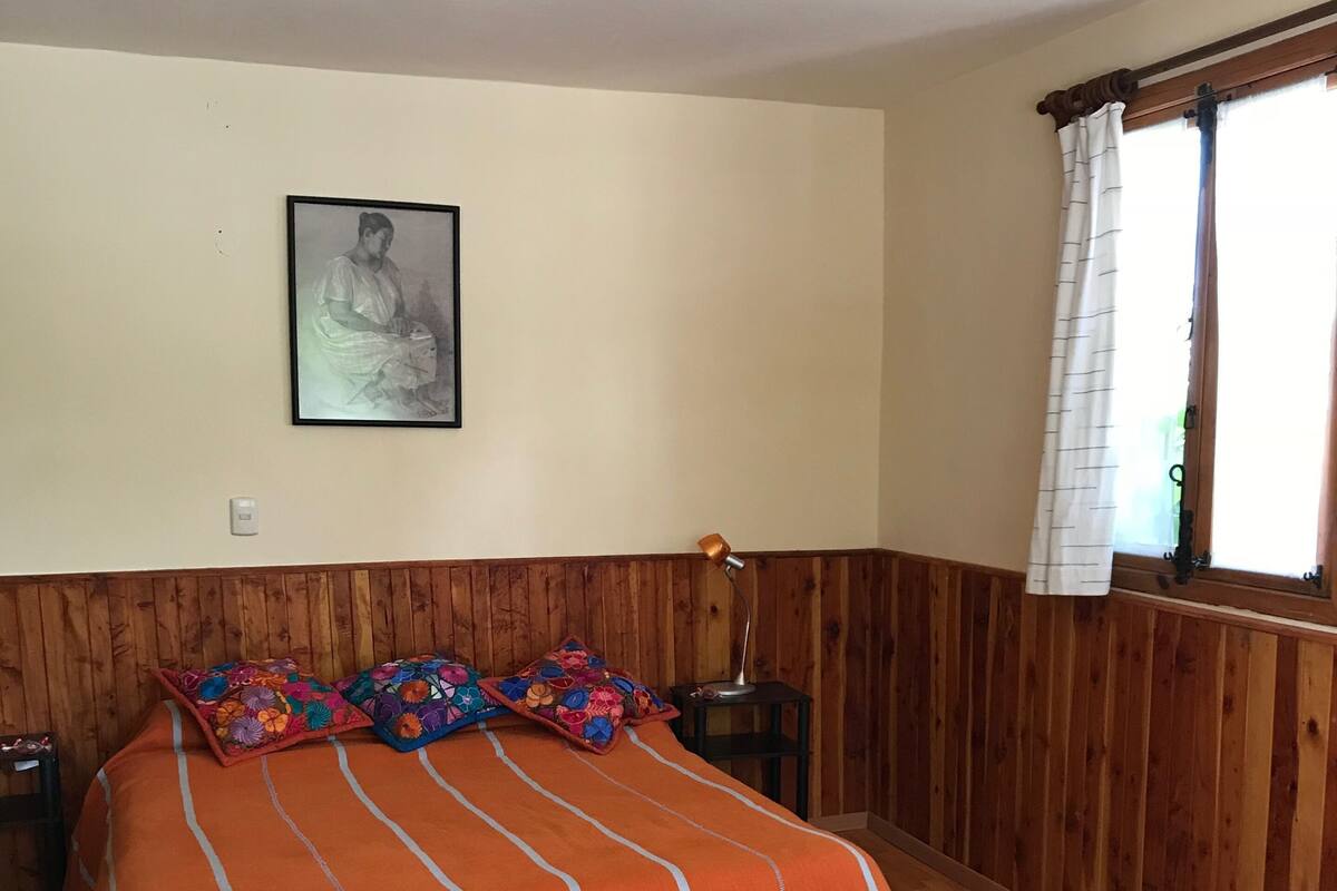 Suite Presidensial | 1 kamar tidur, selimut bulu angsa, meja kerja, dan setrika/meja setrika