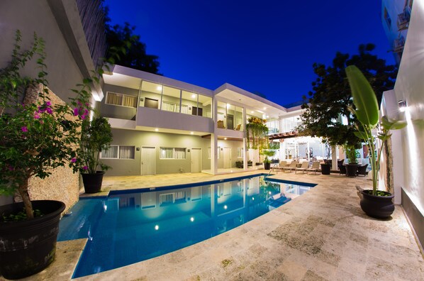Outdoor pool - KLR St Martin Boutique by Sercotel (Playa del Carmen)