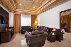 Executive Suite - The Rich Jogja Hotel (Pogung Lor)