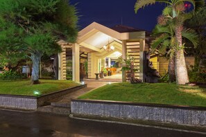 Property entrance - Sahid Montana Dua Hotel (Malang)