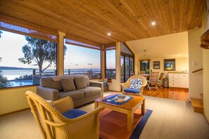 Captain's Quarters | View from room - The Wheelhouse Inn (Nelson)