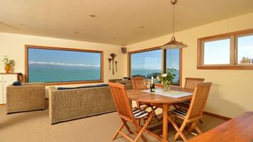 Chart House Upper Deck | In-room dining