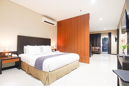 Parkside Mandarin Hotel Pekalongan