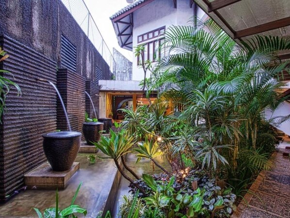 Garden - Hotel Montana Malang (Malang)