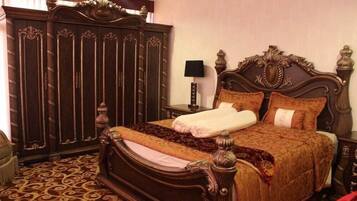 Desk, rollaway beds, WiFi