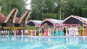 Kolam renang outdoor