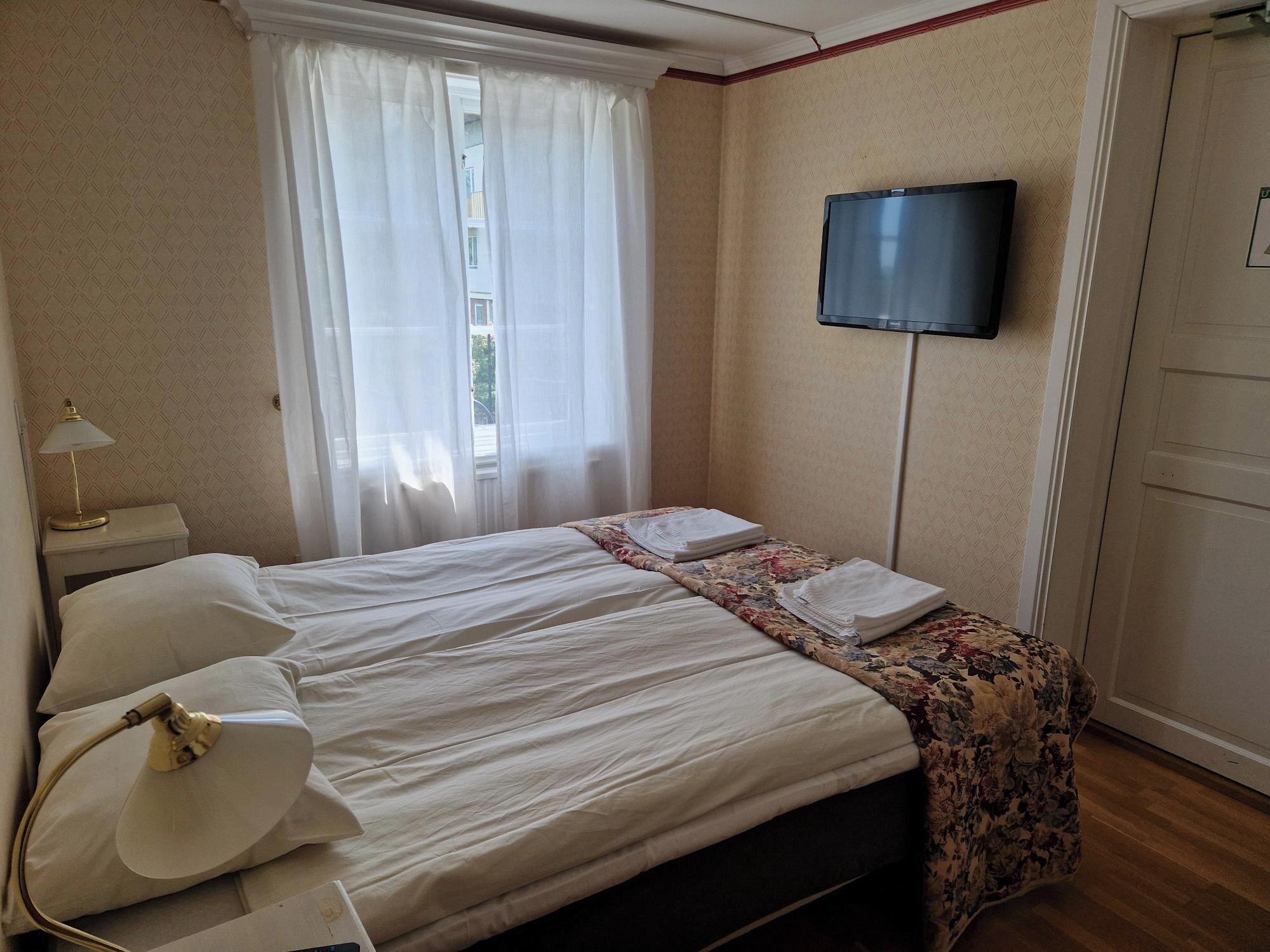 Dobbeltrom | Individuelt dekorert, individuelt innredet og blendingsgardiner