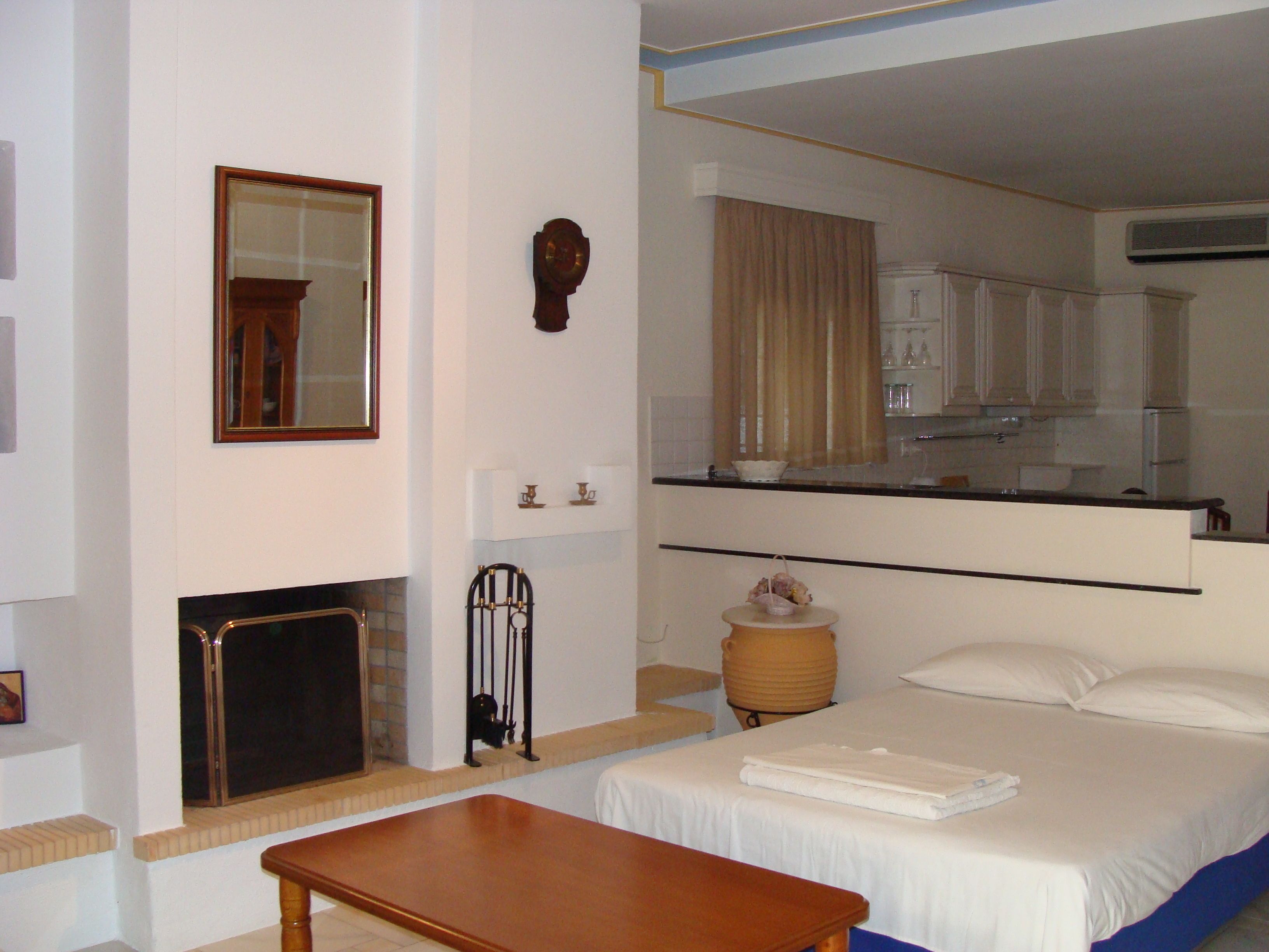 apartment, 2 bedrooms | premium bedding, in-room safe, iron/ironing board, free wifi