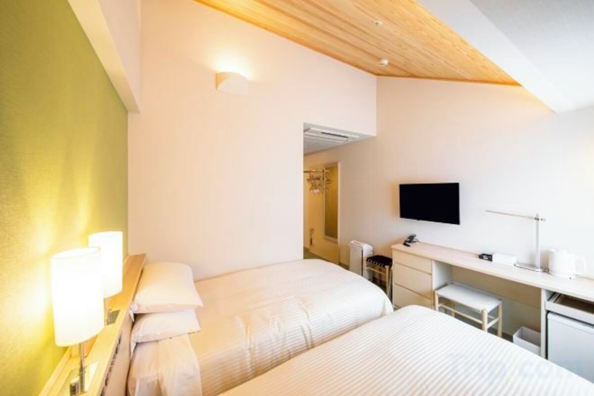 In-room safe, desk, laptop workspace, iron/ironing board (on request)