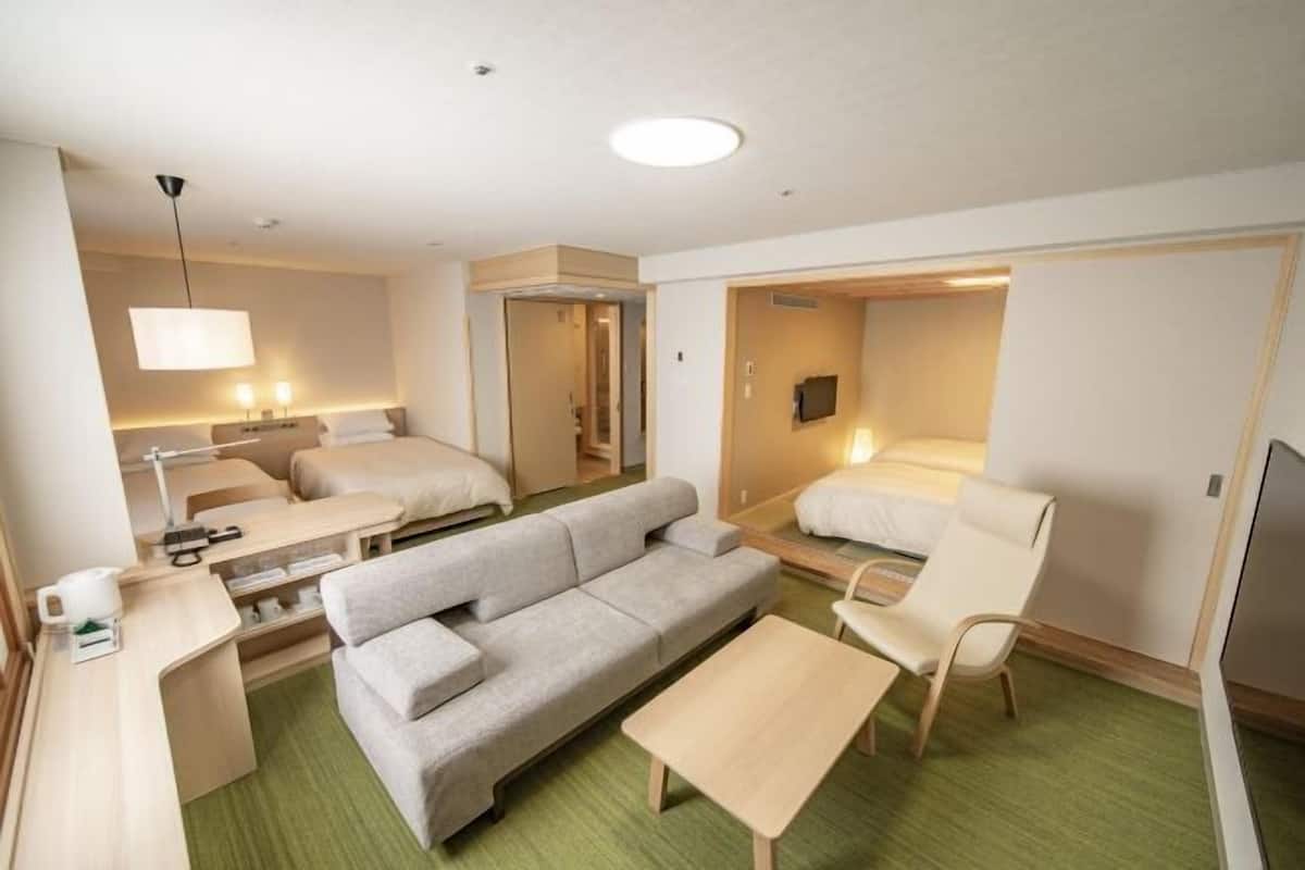 In-room safe, desk, laptop workspace, iron/ironing board (on request)