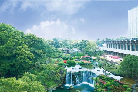 Hotel New Otani Tokyo Garden Tower - Image 1