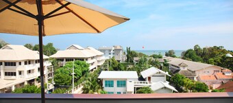Hua Hin White Villa