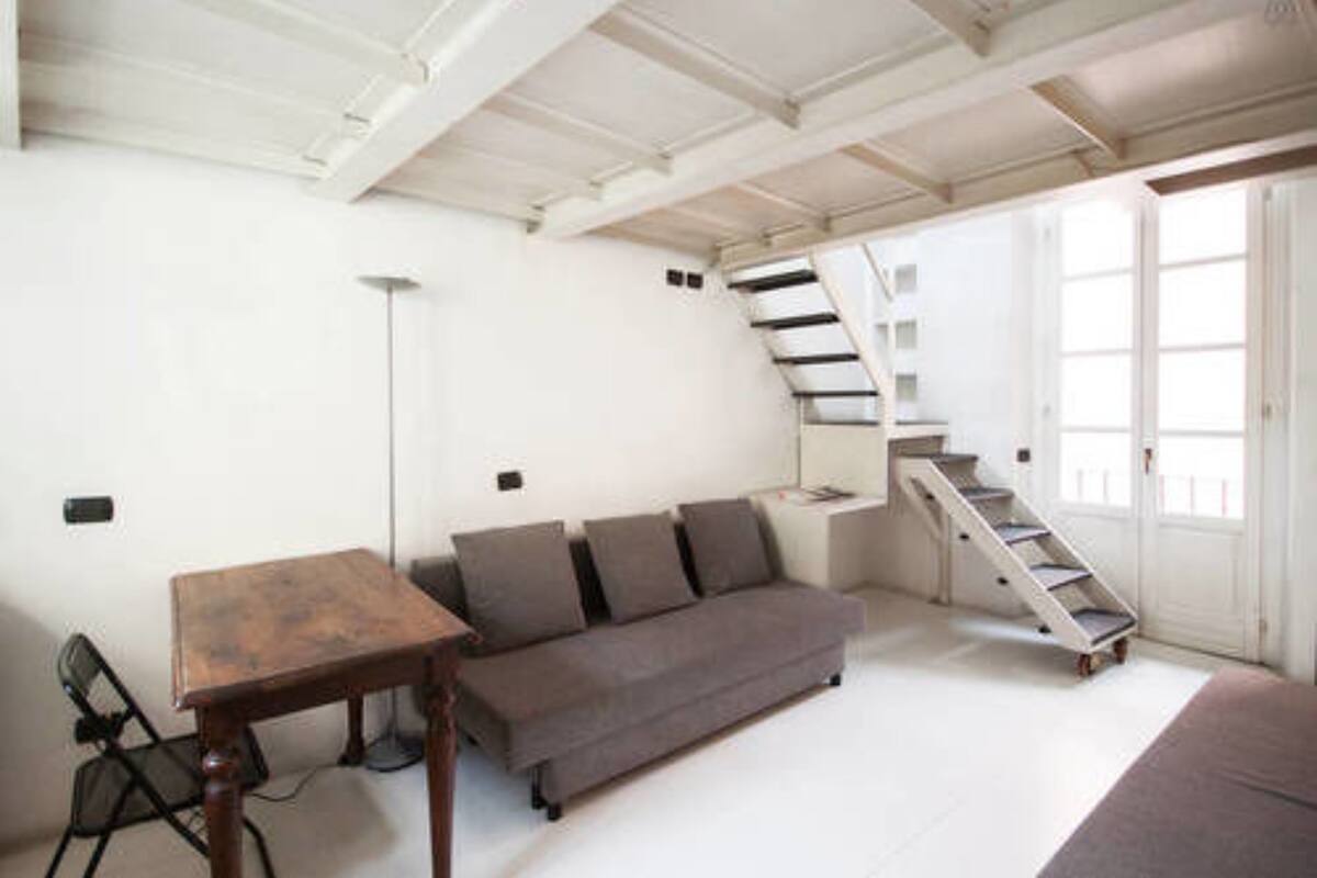 Apartment (Split Level 401) | Living area