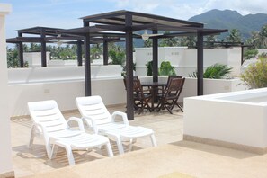 2 Bedroom Deluxe Pool Villa | Terrazza/patio