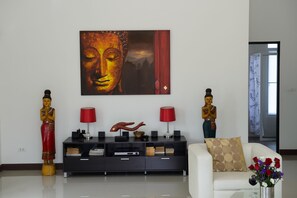 Villa Premier, 3 habitaciones, para no fumadores, cocina | Área de sala de estar | Televisión de pantalla plana 