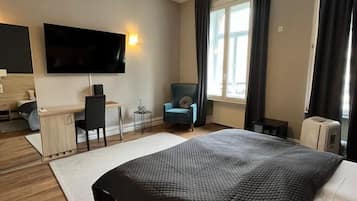 Quarto casal standard | Individualmente mobiliados, Wi-Fi de cortesia, roupa de cama