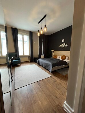 Standard Double Room | Individually furnished, free WiFi, bed sheets - Denner Hotel (Heidelberg)