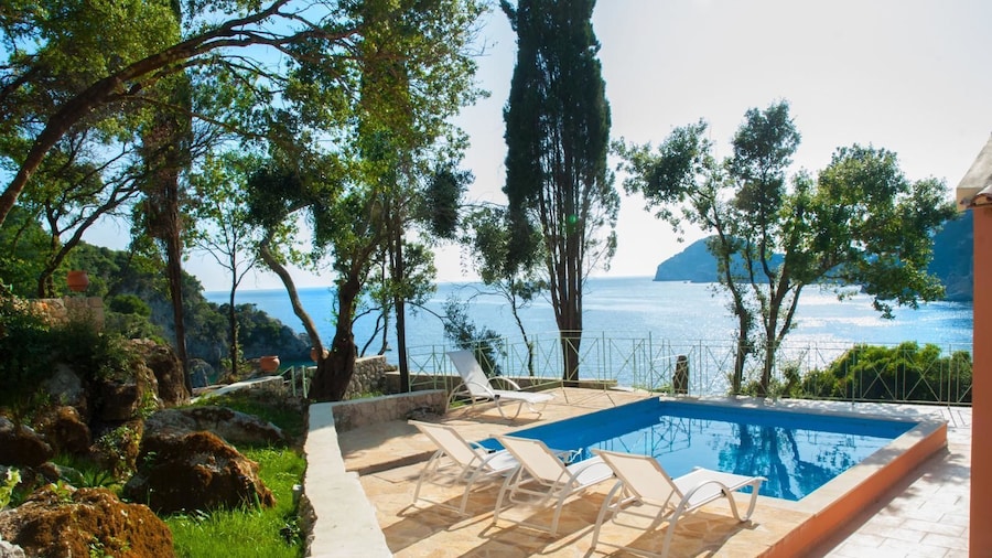 Blue Princess Beach Hotel & Suites