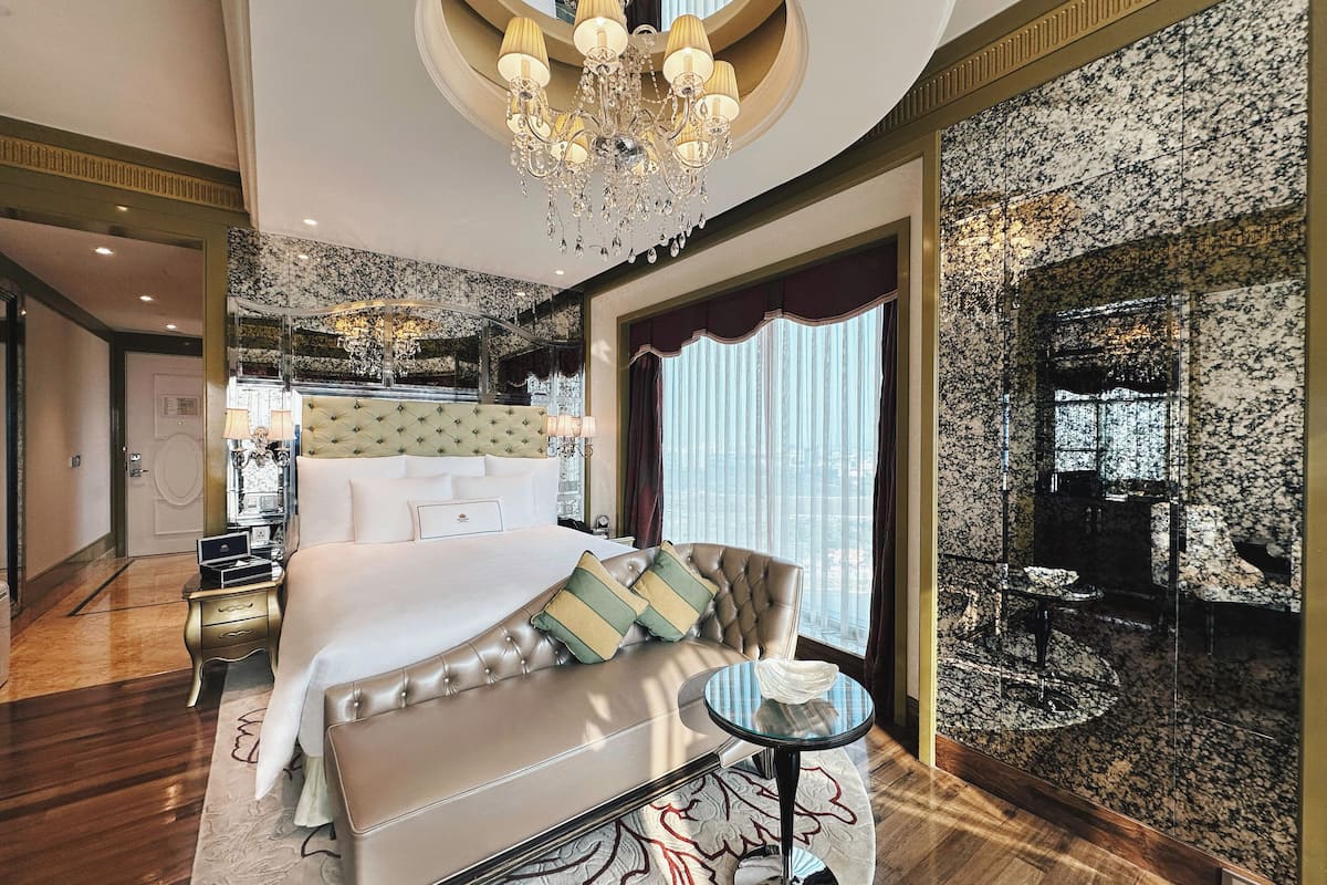 frette italian sheets, premium bedding, down duvets, free minibar