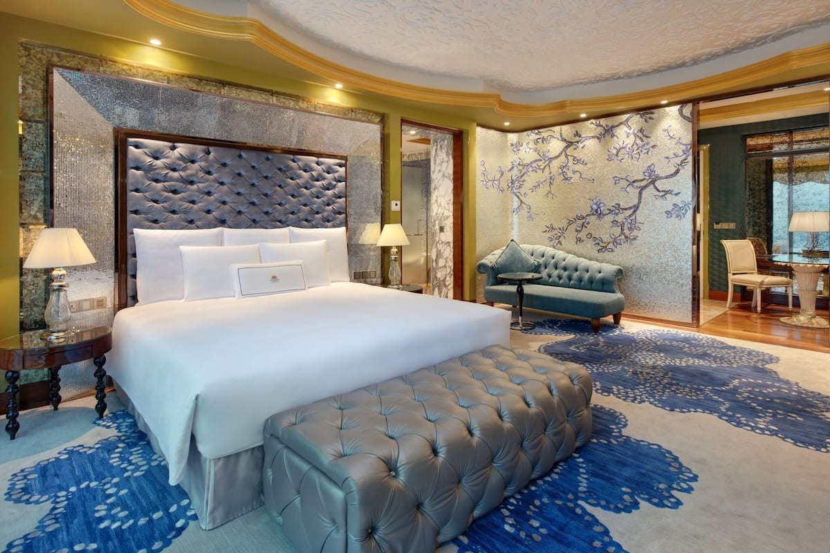 Frette Italian sheets, premium bedding, down duvets, free minibar