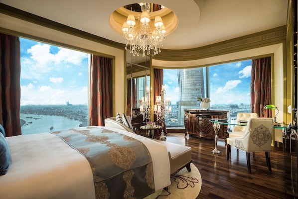 Frette Italian sheets, premium bedding, down comforters, free minibar