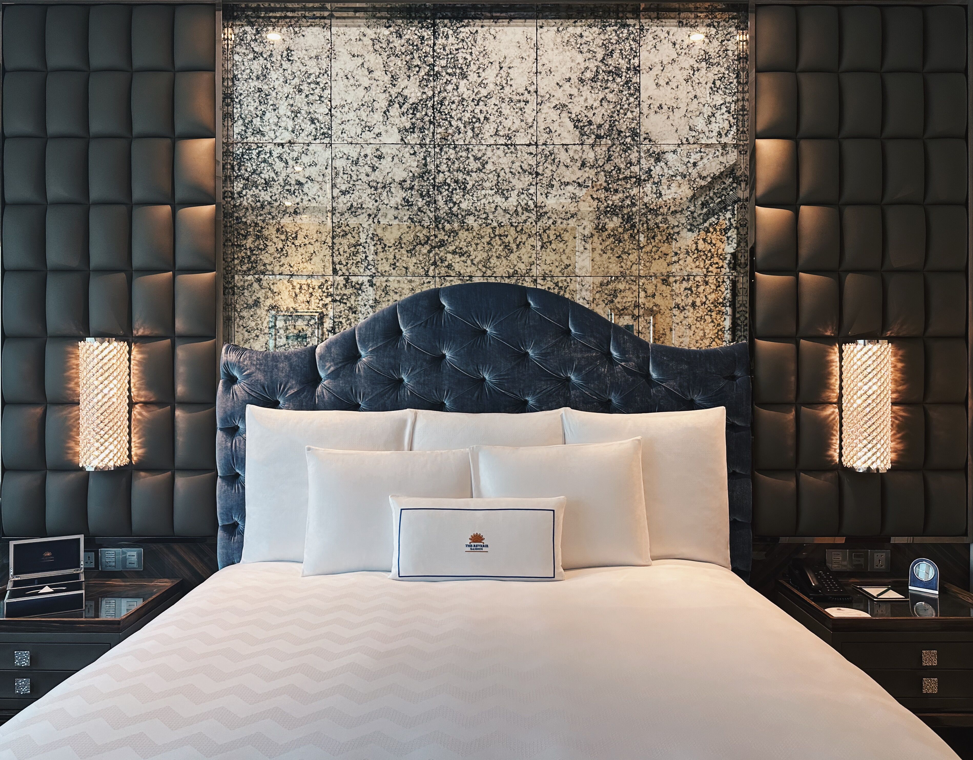deluxe king, free minibar, city or river view | frette italian sheets, premium bedding, down duvets, free minibar