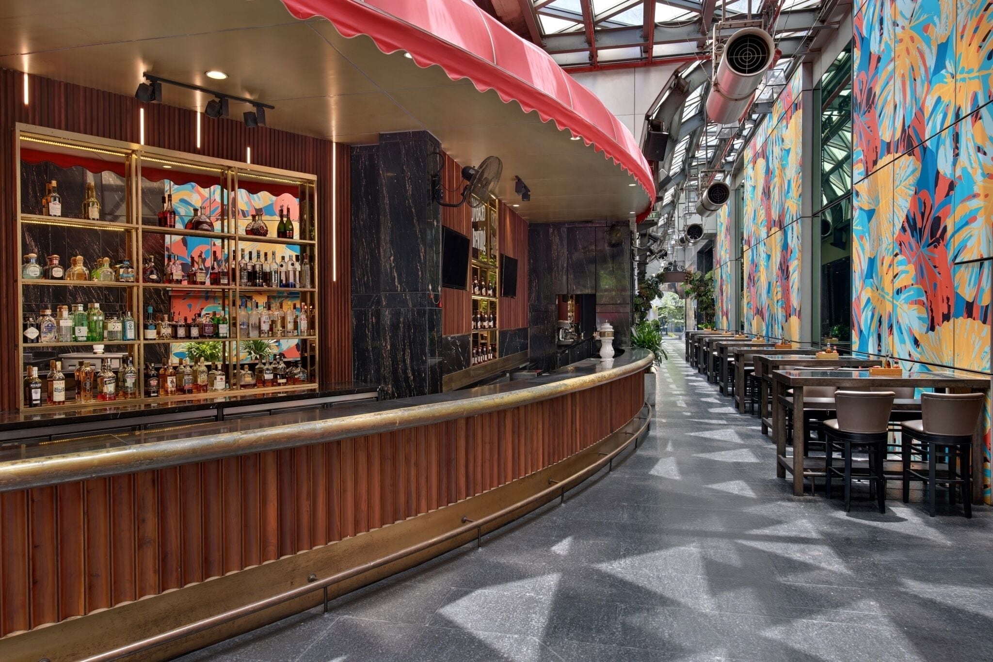 酒吧（店内）