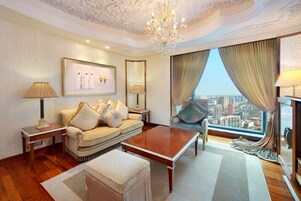 Executive Suite, Club Lounge Access, Free Minibar, City View | View from room