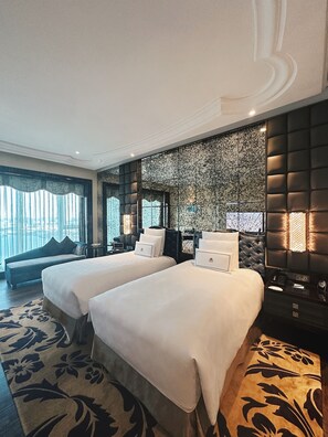 Deluxe Twin, Free Minibar, City or River View, | View from room