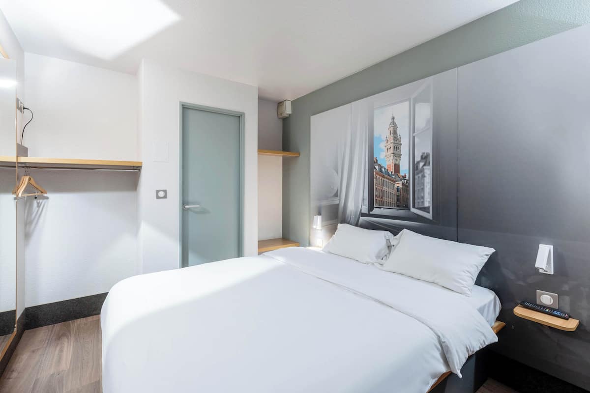 Doppelzimmer, Nichtraucher | Hochwertige Bettwaren, Daunenbettdecken, Schreibtisch