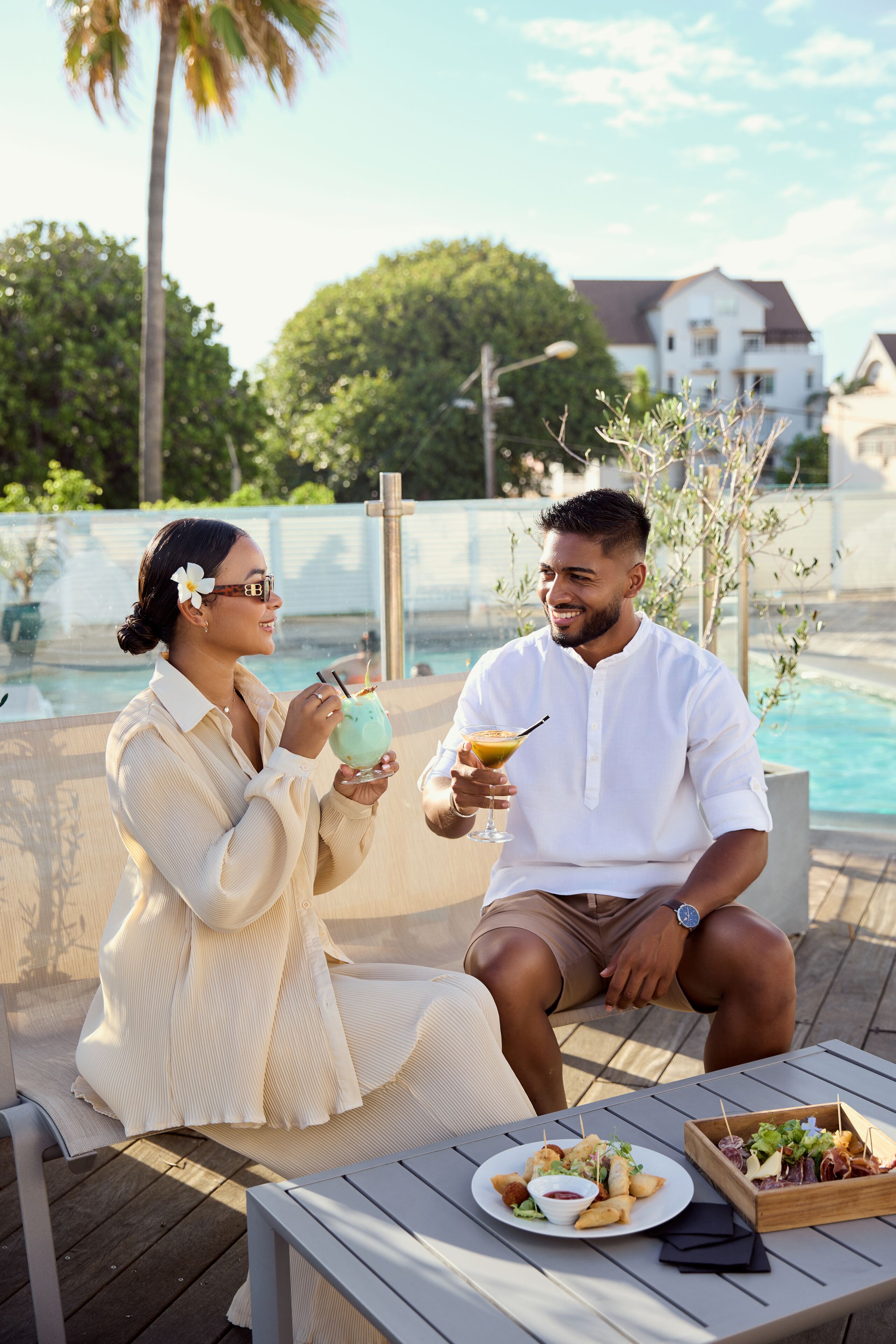 Bar junto a la piscina