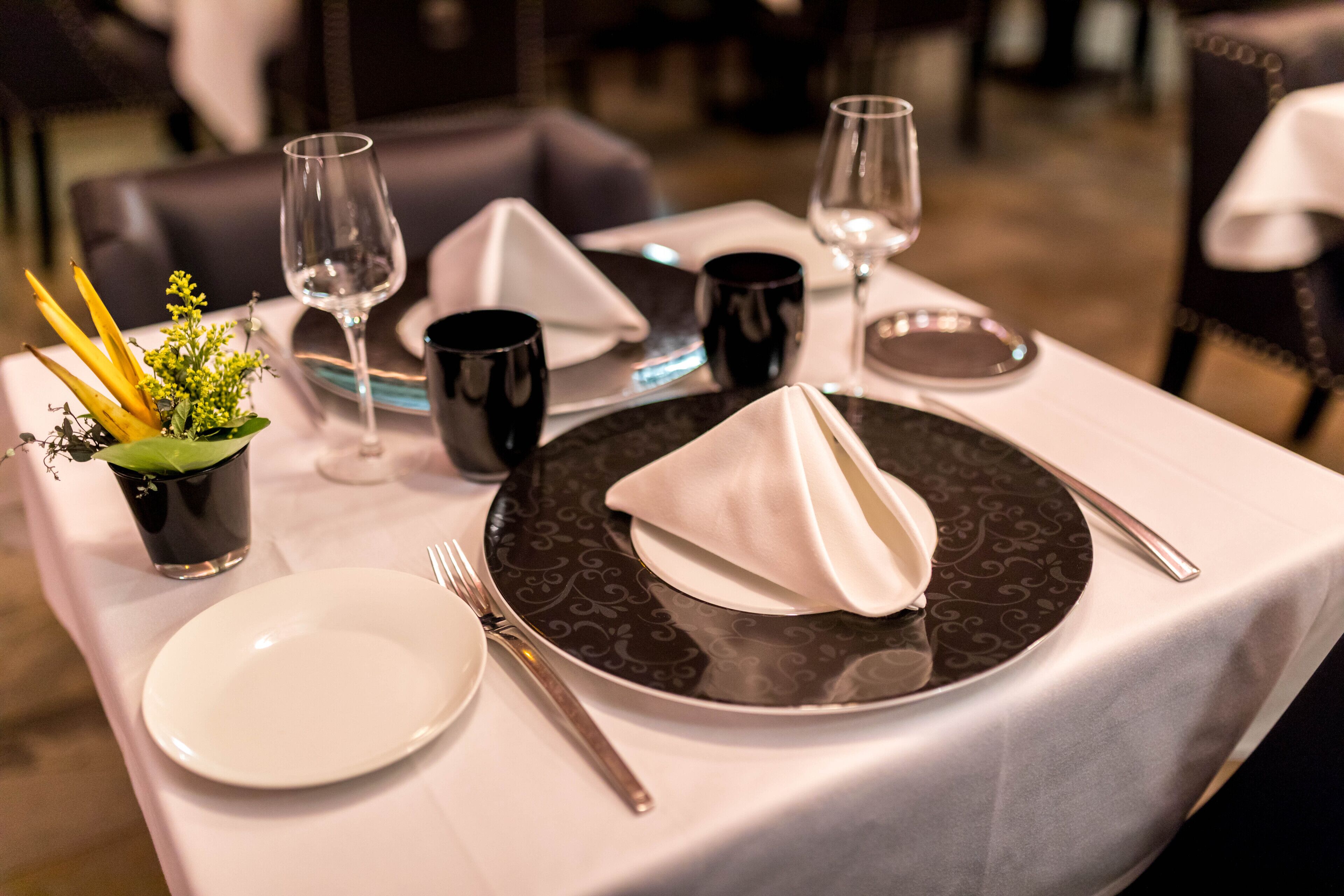 2 restaurants, dinner served, french cuisine