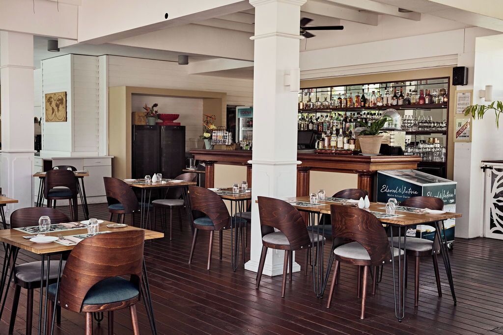 Poolside bar