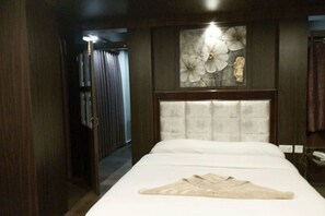 Suite, 1 Bedroom | View from room