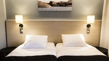 Double Room, 2 Single Beds | Desk, laptop workspace, blackout curtains, free cots/infant beds