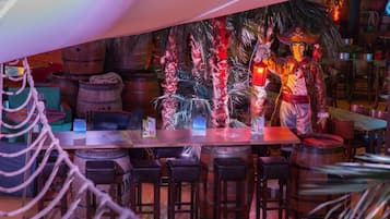 Bar (en la propiedad)