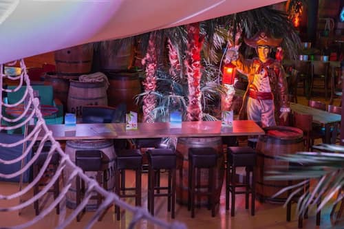 Bar (en el alojamiento)
