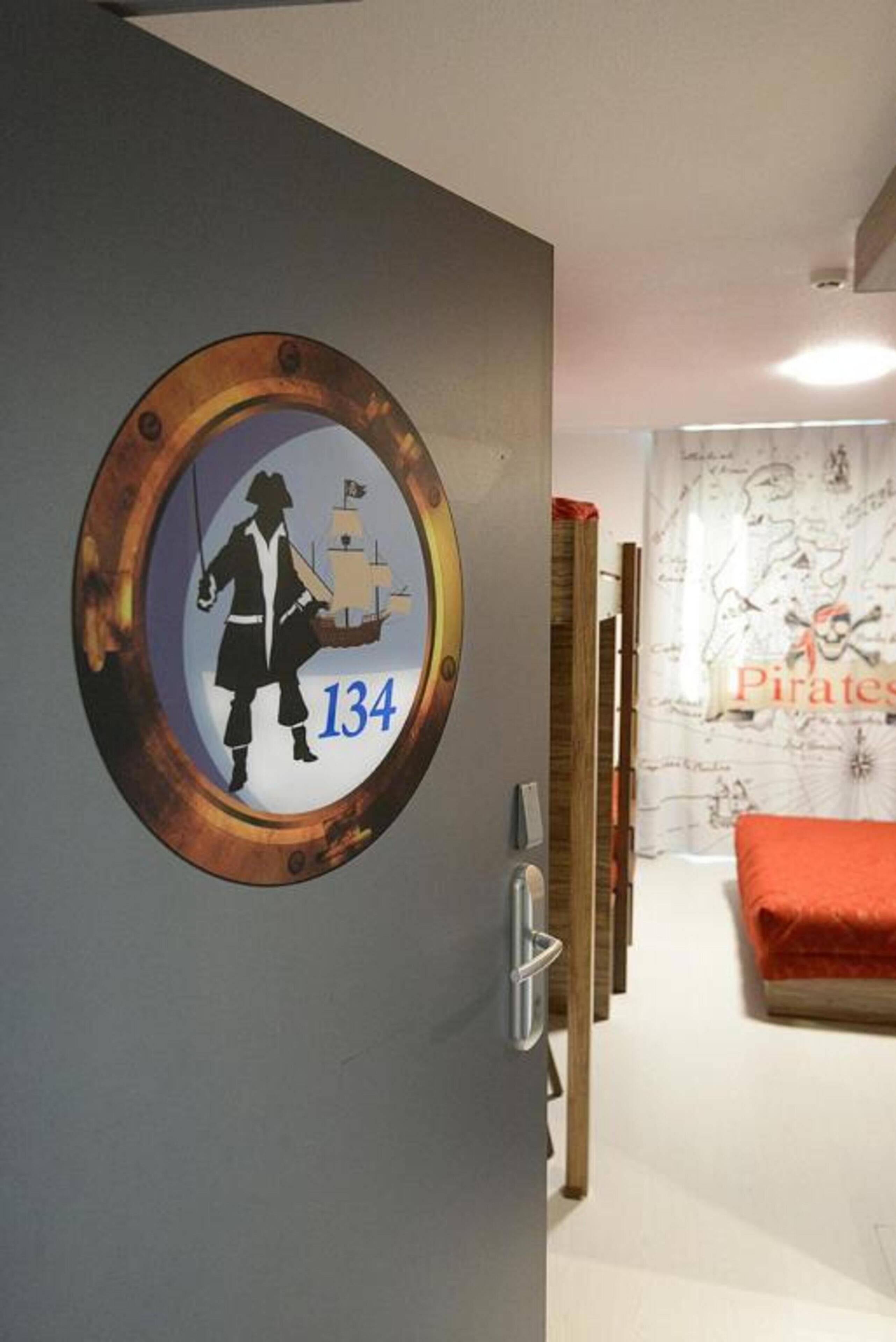 Photo - Hôtel Du Parc - Pirates