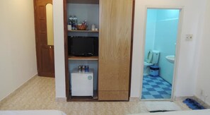 Shower dan perlengkapan mandi gratis